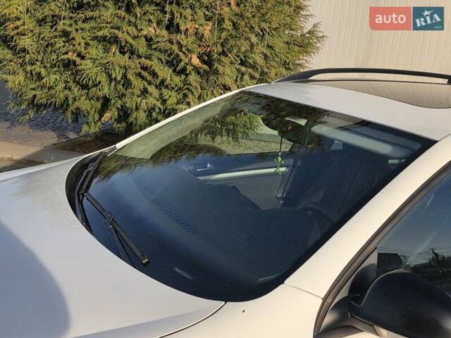 Белый Фольксваген Гольф, объемом двигателя 1.6 л и пробегом 238 тыс. км за 8450 $, фото 38 на Automoto.ua