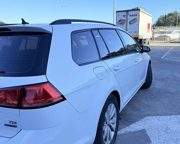 Белый Фольксваген Гольф, объемом двигателя 1.6 л и пробегом 256 тыс. км за 9500 $, фото 6 на Automoto.ua