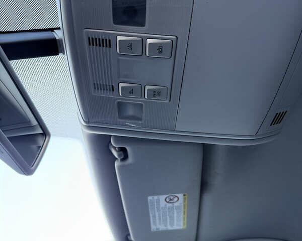 Белый Фольксваген Гольф, объемом двигателя 1.6 л и пробегом 256 тыс. км за 9500 $, фото 31 на Automoto.ua