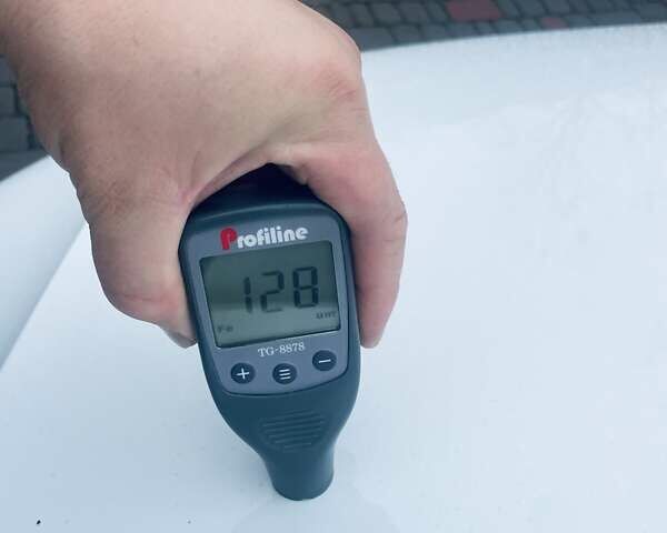 Белый Фольксваген Гольф, объемом двигателя 1.6 л и пробегом 216 тыс. км за 10900 $, фото 70 на Automoto.ua