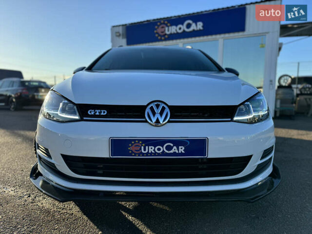 Белый Фольксваген Гольф, объемом двигателя 1.97 л и пробегом 177 тыс. км за 11800 $, фото 3 на Automoto.ua