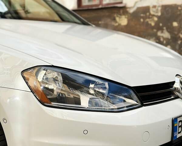 Белый Фольксваген Гольф, объемом двигателя 1.97 л и пробегом 53 тыс. км за 16000 $, фото 17 на Automoto.ua