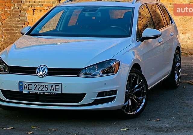 Фольксваген Гольф 2015 у Дніпро (Дніпропетровську) на Automoto.ua Білий Фольксваген Гольф, об'ємом двигуна 1.97 л та пробігом 176 тис. км за 15000 $, фото 3 на Automoto.ua