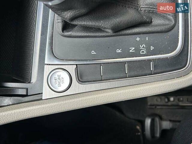 Белый Фольксваген Гольф, объемом двигателя 1.97 л и пробегом 178 тыс. км за 12350 $, фото 14 на Automoto.ua