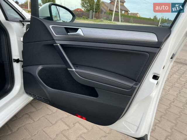 Білий Фольксваген Гольф, об'ємом двигуна 2 л та пробігом 207 тис. км за 13500 $, фото 21 на Automoto.ua