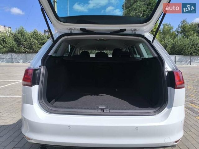 Белый Фольксваген Гольф, объемом двигателя 1.6 л и пробегом 279 тыс. км за 10500 $, фото 8 на Automoto.ua