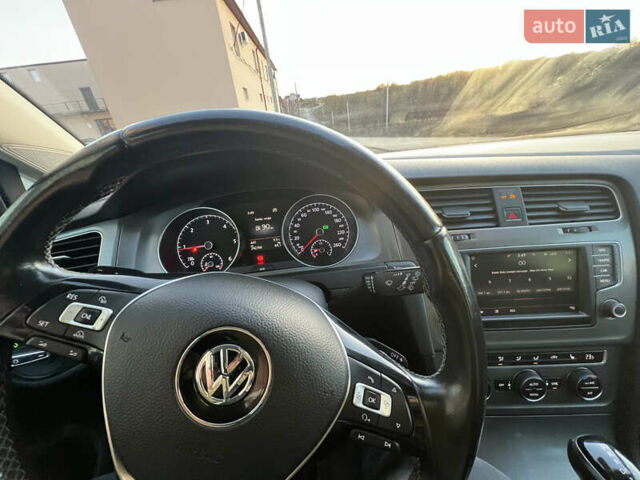 Белый Фольксваген Гольф, объемом двигателя 1.6 л и пробегом 241 тыс. км за 11600 $, фото 75 на Automoto.ua