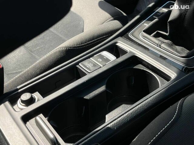 Білий Фольксваген Гольф, об'ємом двигуна 1.6 л та пробігом 268 тис. км за 10590 $, фото 25 на Automoto.ua