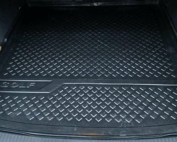 Белый Фольксваген Гольф, объемом двигателя 1.6 л и пробегом 208 тыс. км за 10000 $, фото 8 на Automoto.ua