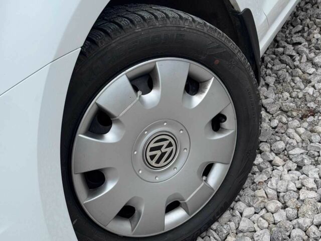 Белый Фольксваген Гольф, объемом двигателя 1.6 л и пробегом 260 тыс. км за 9650 $, фото 2 на Automoto.ua