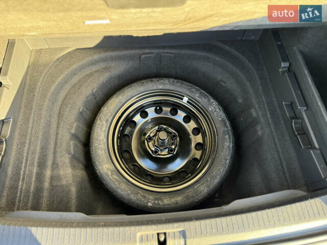 Белый Фольксваген Гольф, объемом двигателя 1.97 л и пробегом 177 тыс. км за 11800 $, фото 38 на Automoto.ua