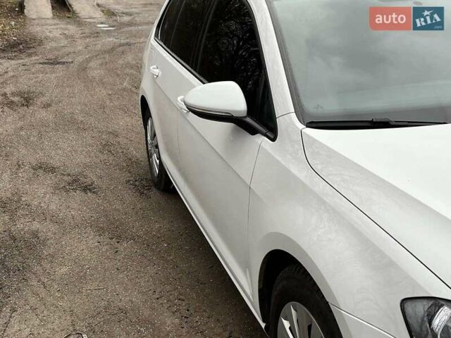 Білий Фольксваген Гольф, об'ємом двигуна 1.6 л та пробігом 360 тис. км за 11200 $, фото 6 на Automoto.ua