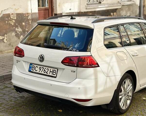 Белый Фольксваген Гольф, объемом двигателя 1.97 л и пробегом 53 тыс. км за 16000 $, фото 2 на Automoto.ua