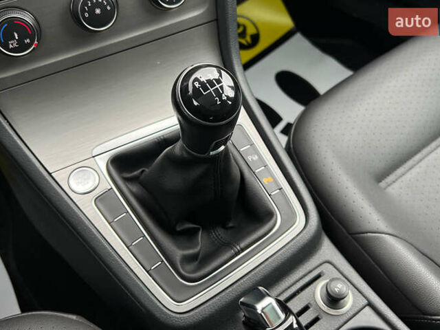 Білий Фольксваген Гольф, об'ємом двигуна 1.97 л та пробігом 53 тис. км за 16700 $, фото 16 на Automoto.ua