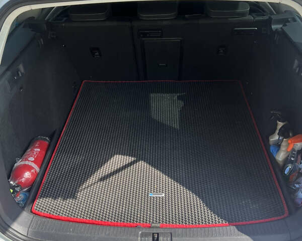 Білий Фольксваген Гольф, об'ємом двигуна 1.6 л та пробігом 235 тис. км за 12900 $, фото 21 на Automoto.ua