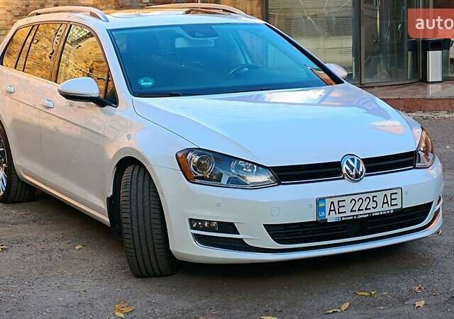 Фольксваген Гольф 2015 у Дніпро (Дніпропетровську) на Automoto.ua Білий Фольксваген Гольф, об'ємом двигуна 1.97 л та пробігом 176 тис. км за 15000 $, фото 8 на Automoto.ua