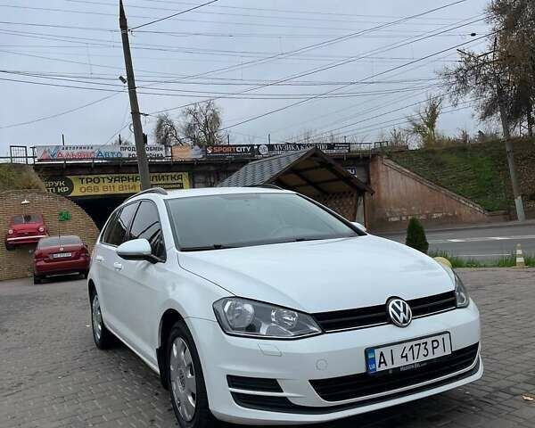 Белый Фольксваген Гольф, объемом двигателя 1.6 л и пробегом 263 тыс. км за 9900 $, фото 3 на Automoto.ua