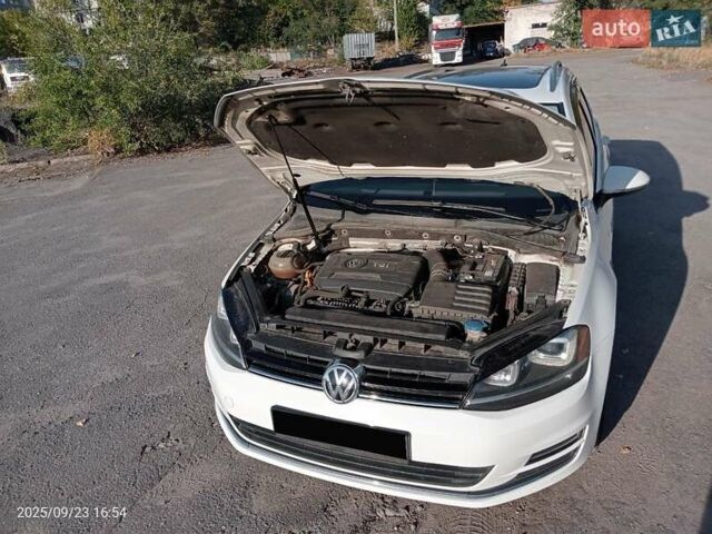 Белый Фольксваген Гольф, объемом двигателя 1.8 л и пробегом 133 тыс. км за 14800 $, фото 13 на Automoto.ua