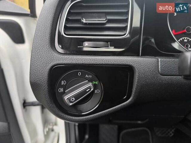 Белый Фольксваген Гольф, объемом двигателя 1.4 л и пробегом 259 тыс. км за 10550 $, фото 18 на Automoto.ua