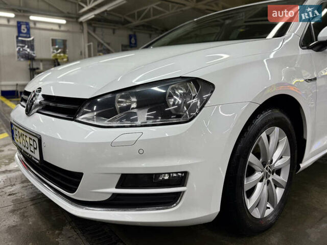 Белый Фольксваген Гольф, объемом двигателя 1.6 л и пробегом 285 тыс. км за 10800 $, фото 12 на Automoto.ua
