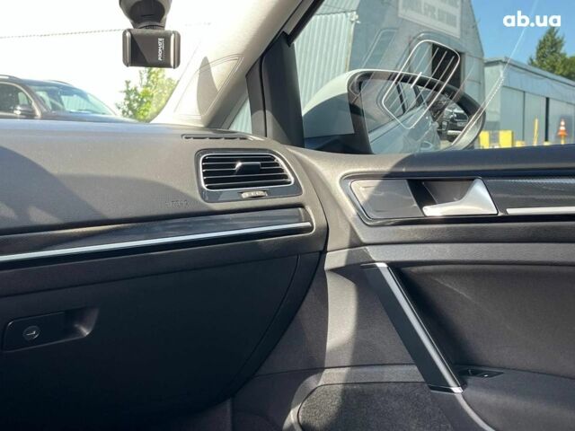 Білий Фольксваген Гольф, об'ємом двигуна 1.6 л та пробігом 268 тис. км за 10590 $, фото 31 на Automoto.ua