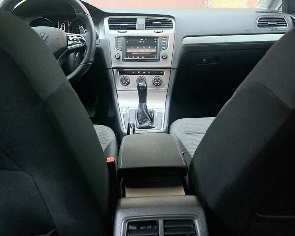 Білий Фольксваген Гольф, об'ємом двигуна 1.97 л та пробігом 140 тис. км за 13333 $, фото 8 на Automoto.ua