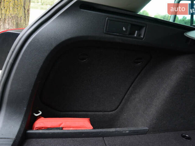 Белый Фольксваген Гольф, объемом двигателя 1.97 л и пробегом 246 тыс. км за 13300 $, фото 13 на Automoto.ua