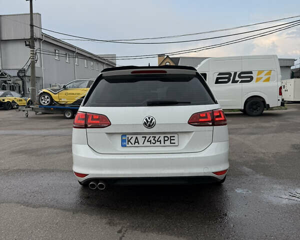 Белый Фольксваген Гольф, объемом двигателя 2 л и пробегом 171 тыс. км за 12500 $, фото 5 на Automoto.ua