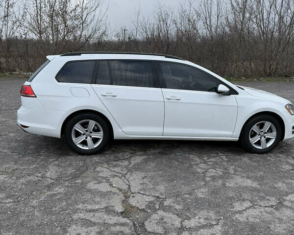 Белый Фольксваген Гольф, объемом двигателя 1.97 л и пробегом 184 тыс. км за 11500 $, фото 1 на Automoto.ua