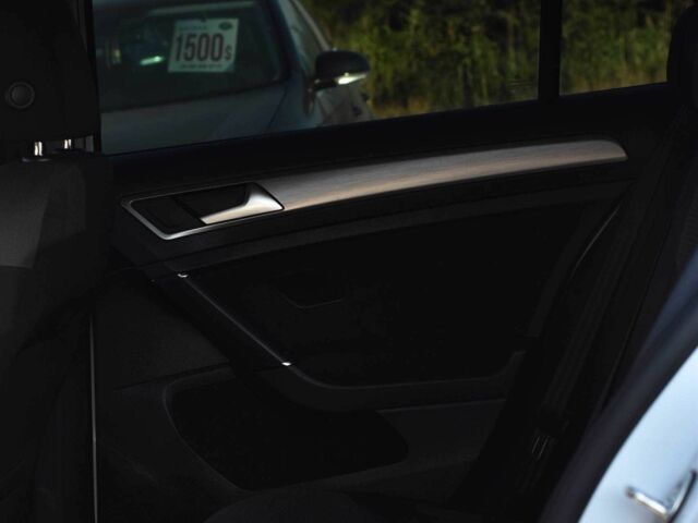 Белый Фольксваген Гольф, объемом двигателя 2 л и пробегом 250 тыс. км за 12450 $, фото 19 на Automoto.ua