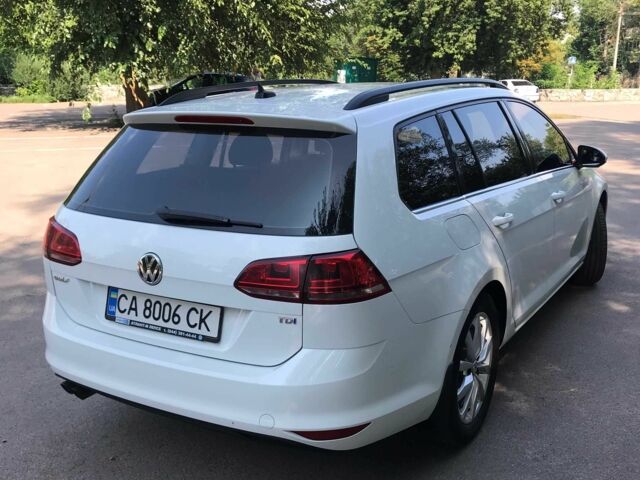 Білий Фольксваген Гольф, об'ємом двигуна 2 л та пробігом 122 тис. км за 14559 $, фото 2 на Automoto.ua