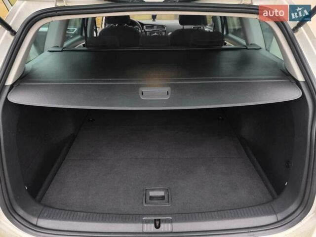 Белый Фольксваген Гольф, объемом двигателя 1.4 л и пробегом 259 тыс. км за 10550 $, фото 27 на Automoto.ua