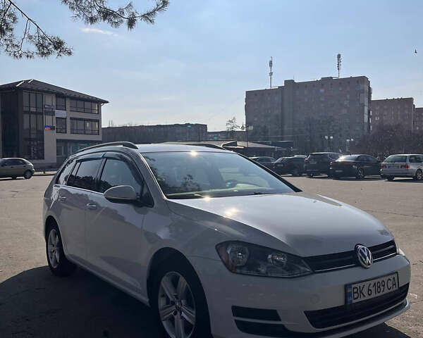 Белый Фольксваген Гольф, объемом двигателя 1.97 л и пробегом 133 тыс. км за 12500 $, фото 10 на Automoto.ua