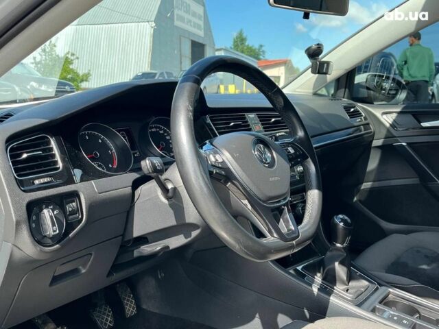 Білий Фольксваген Гольф, об'ємом двигуна 1.6 л та пробігом 268 тис. км за 10590 $, фото 16 на Automoto.ua