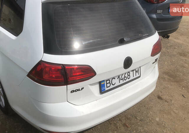 Белый Фольксваген Гольф, объемом двигателя 1.4 л и пробегом 274 тыс. км за 7990 $, фото 3 на Automoto.ua