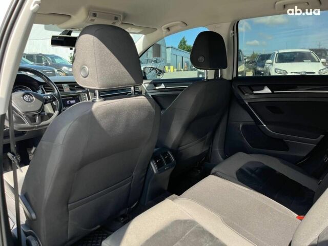 Білий Фольксваген Гольф, об'ємом двигуна 1.6 л та пробігом 268 тис. км за 10590 $, фото 36 на Automoto.ua