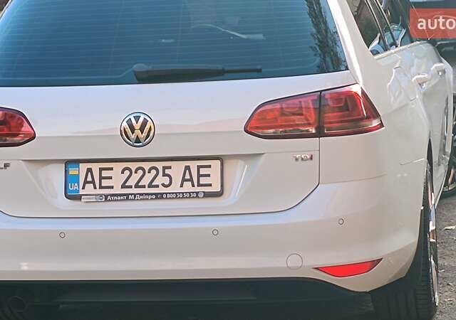 Фольксваген Гольф 2015 у Дніпро (Дніпропетровську) на Automoto.ua Білий Фольксваген Гольф, об'ємом двигуна 1.97 л та пробігом 176 тис. км за 15000 $, фото 19 на Automoto.ua