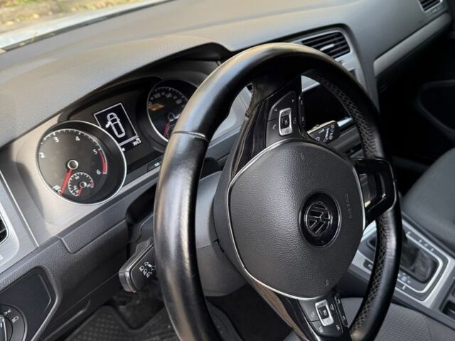 Белый Фольксваген Гольф, объемом двигателя 2 л и пробегом 250 тыс. км за 12450 $, фото 7 на Automoto.ua