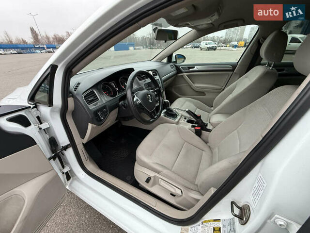 Белый Фольксваген Гольф, объемом двигателя 1.97 л и пробегом 204 тыс. км за 11500 $, фото 5 на Automoto.ua