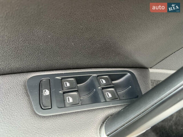 Білий Фольксваген Гольф, об'ємом двигуна 2 л та пробігом 207 тис. км за 13500 $, фото 35 на Automoto.ua