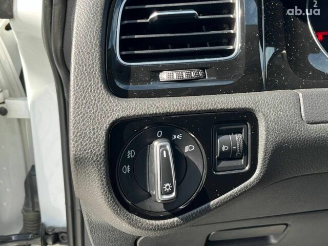 Білий Фольксваген Гольф, об'ємом двигуна 1.6 л та пробігом 268 тис. км за 10590 $, фото 43 на Automoto.ua