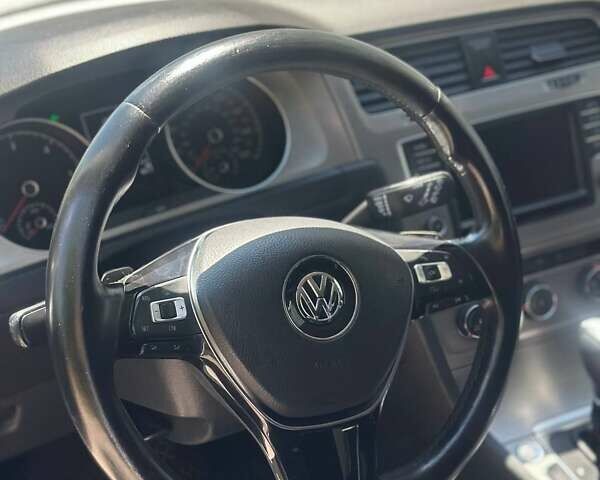 Білий Фольксваген Гольф, об'ємом двигуна 2 л та пробігом 244 тис. км за 13700 $, фото 10 на Automoto.ua