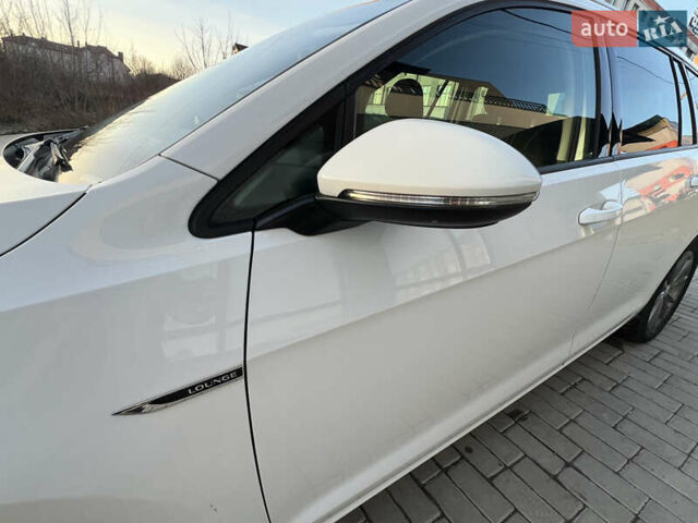 Белый Фольксваген Гольф, объемом двигателя 1.6 л и пробегом 241 тыс. км за 11600 $, фото 14 на Automoto.ua