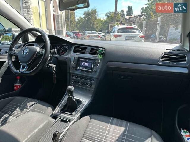 Белый Фольксваген Гольф, объемом двигателя 1.6 л и пробегом 262 тыс. км за 10480 $, фото 14 на Automoto.ua