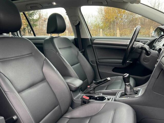 Белый Фольксваген Гольф, объемом двигателя 2 л и пробегом 53 тыс. км за 16700 $, фото 18 на Automoto.ua