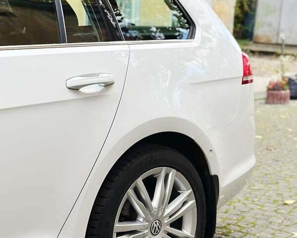 Белый Фольксваген Гольф, объемом двигателя 1.97 л и пробегом 53 тыс. км за 16000 $, фото 6 на Automoto.ua