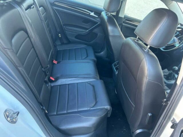 Белый Фольксваген Гольф, объемом двигателя 2 л и пробегом 77 тыс. км за 8000 $, фото 9 на Automoto.ua