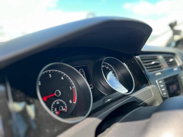 Білий Фольксваген Гольф, об'ємом двигуна 1.6 л та пробігом 268 тис. км за 10590 $, фото 17 на Automoto.ua