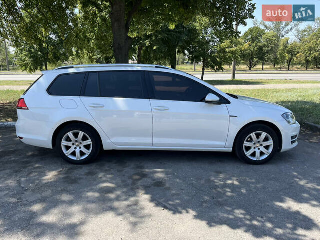 Білий Фольксваген Гольф, об'ємом двигуна 1.6 л та пробігом 290 тис. км за 10500 $, фото 5 на Automoto.ua