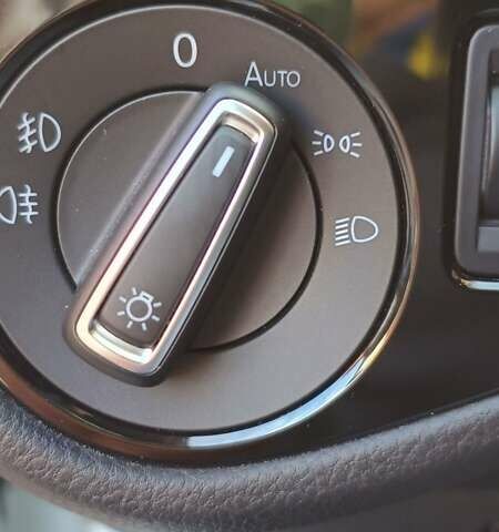 Фольксваген Гольф 2015 у Дніпро (Дніпропетровську) на Automoto.ua Білий Фольксваген Гольф, об'ємом двигуна 1.97 л та пробігом 176 тис. км за 15000 $, фото 65 на Automoto.ua